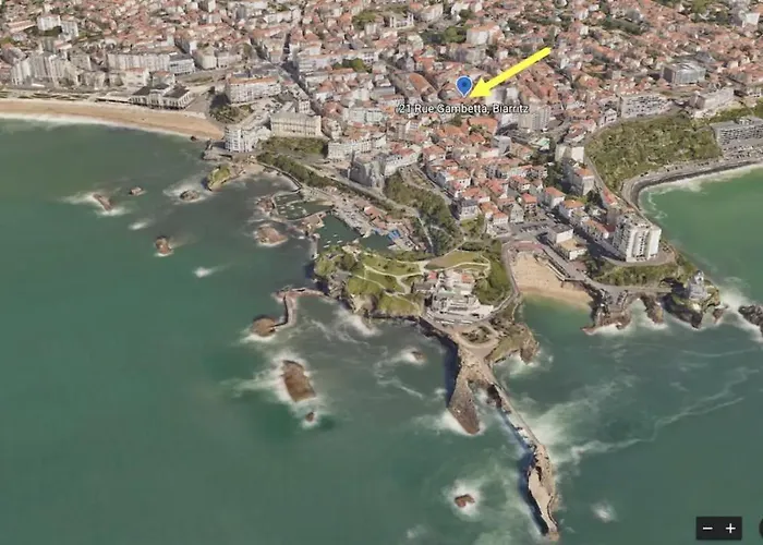 Coup De Coeur Assure Pour Ce T2 Renove Hyper Centre * Biarritz